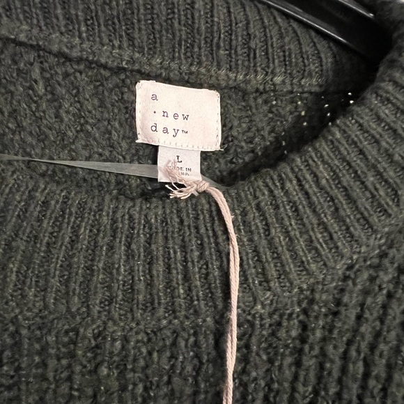 A new day Sweater - Picture 4 of 5